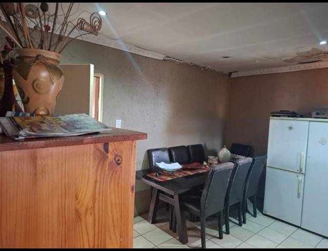 4 BEDROOM HOUSE FOR SALE IN CLAYVILLE